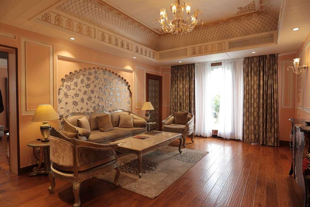 Radisson Blu Udaipur Palace Resort & Spa Bilik gambar
