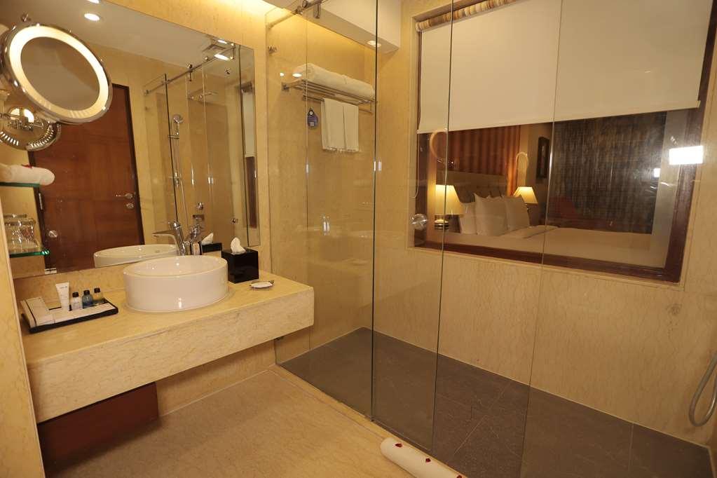 Radisson Blu Udaipur Palace Resort & Spa Bilik gambar