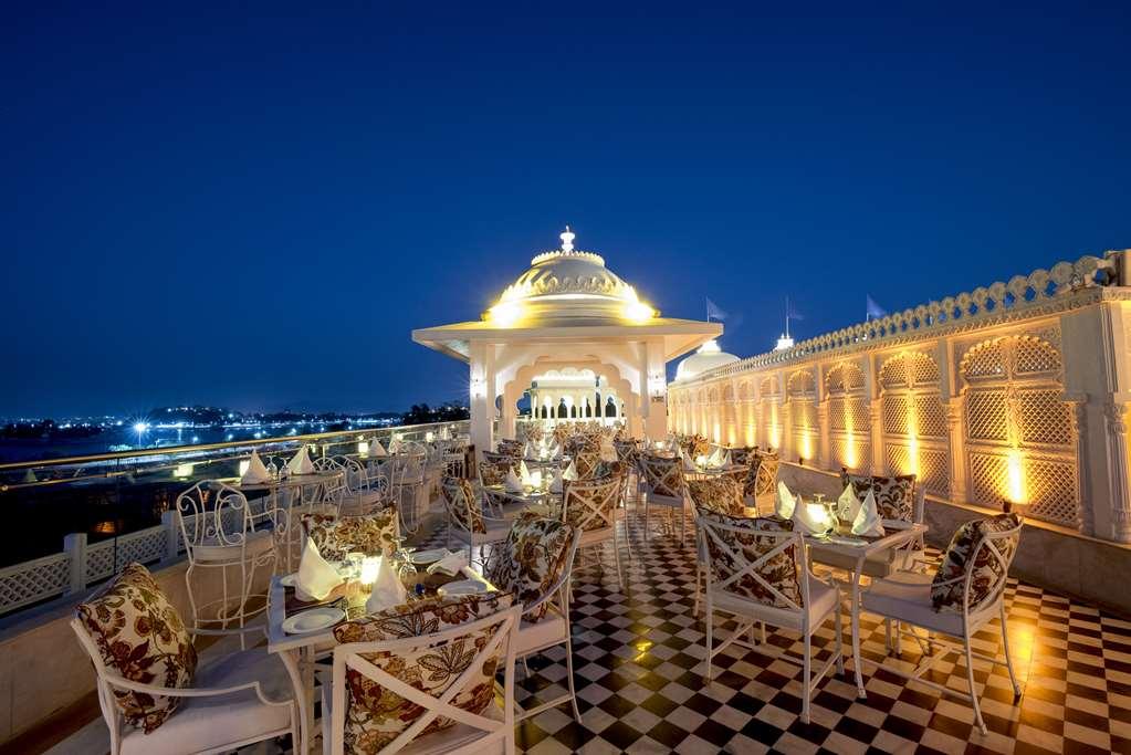 Radisson Blu Udaipur Palace Resort & Spa Restoran gambar
