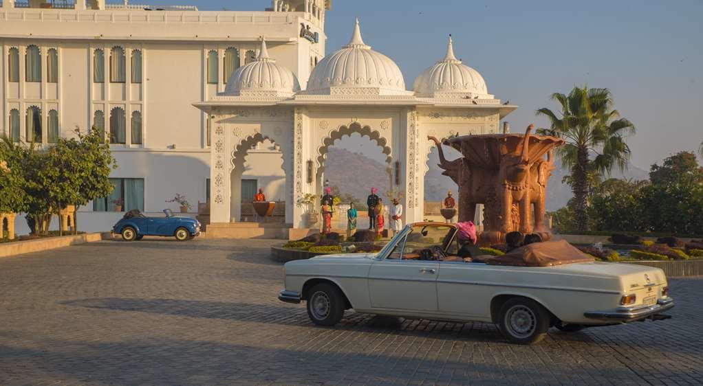 Radisson Blu Udaipur Palace Resort & Spa Luaran gambar
